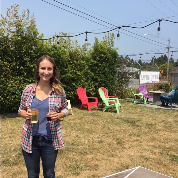 Meet your Posher, Carolee - Picture 1 of 1